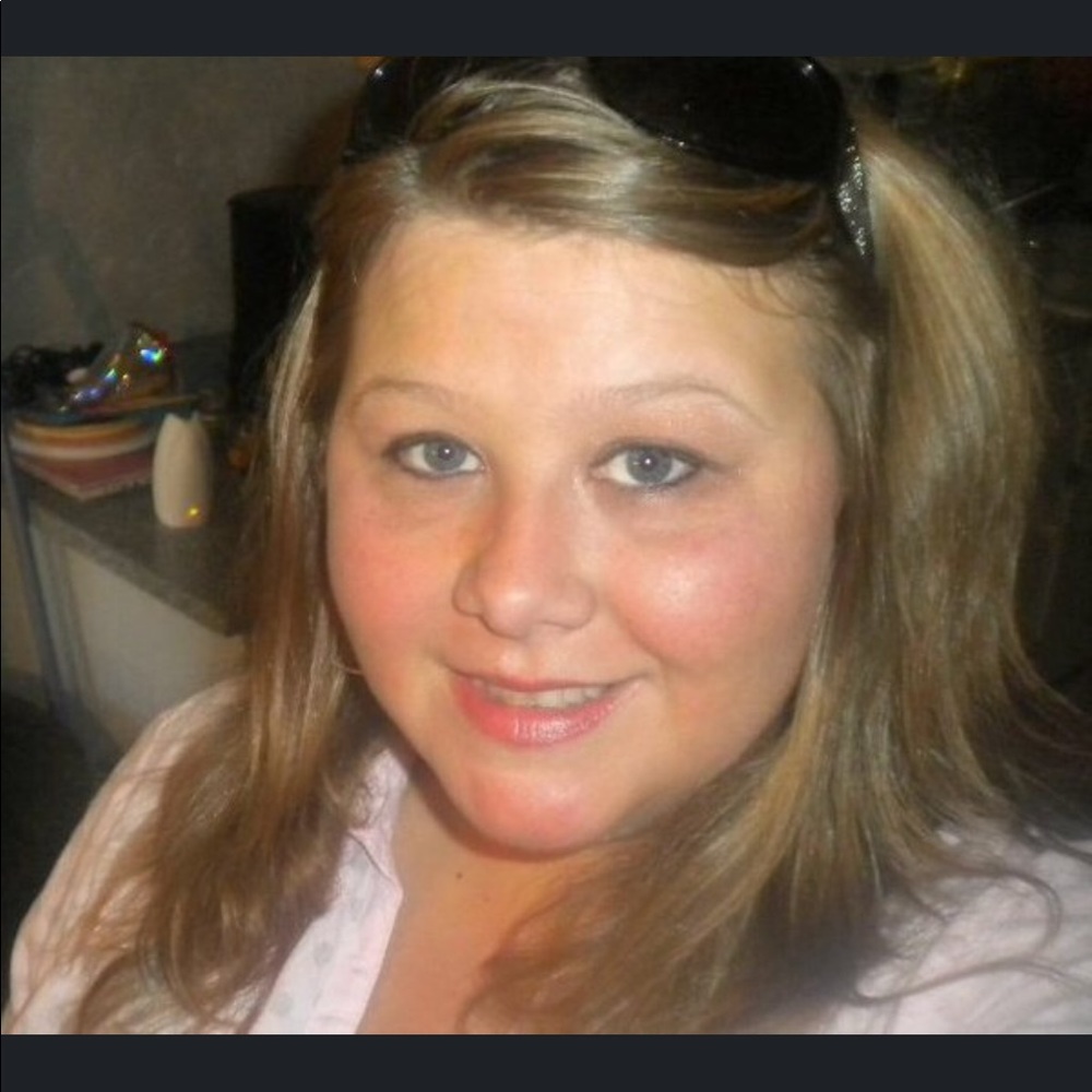 Meet your Posher, Angie
